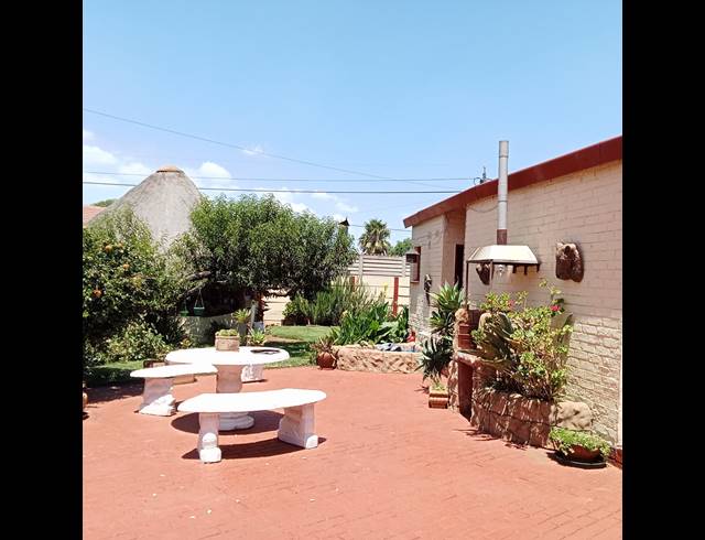 3 BEDROOM FREESTANDING FOR SALE IN EDELWEISS